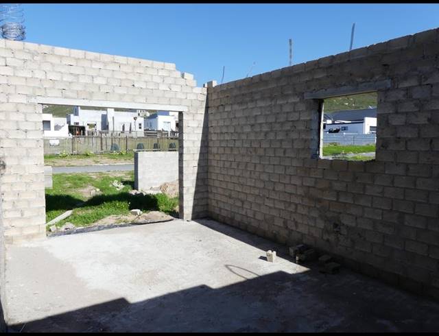 2 BEDROOM HOUSE FOR SALE IN SANDY POINT